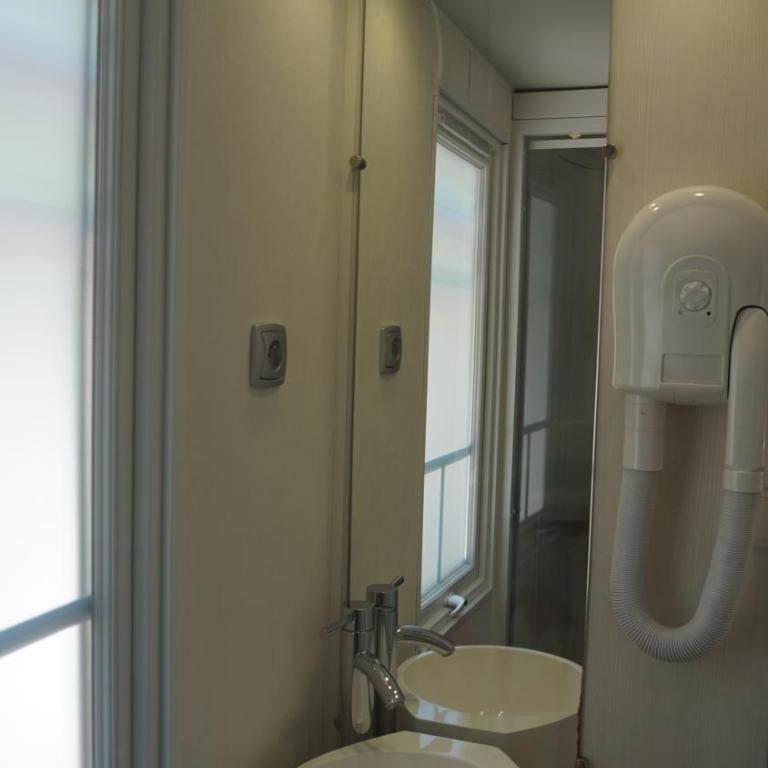 2 bedroom chalet for 5 persons at Camping Leï Suves - JoyCasa - Chalet 2 Chambres - 13