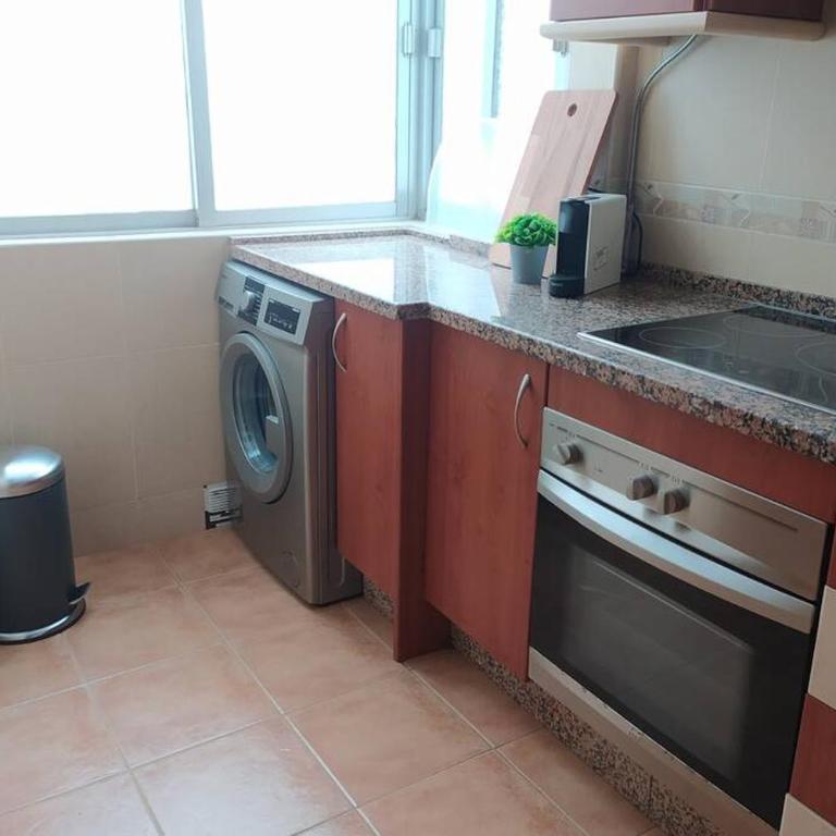 Amplio y céntrico apartamento junto al mar - Apartamento de 3 dormitorios - 6