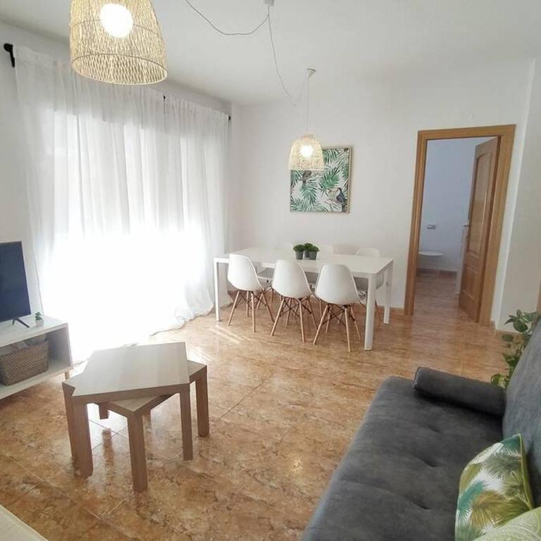 Amplio y céntrico apartamento junto al mar - Apartamento de 3 dormitorios - 9