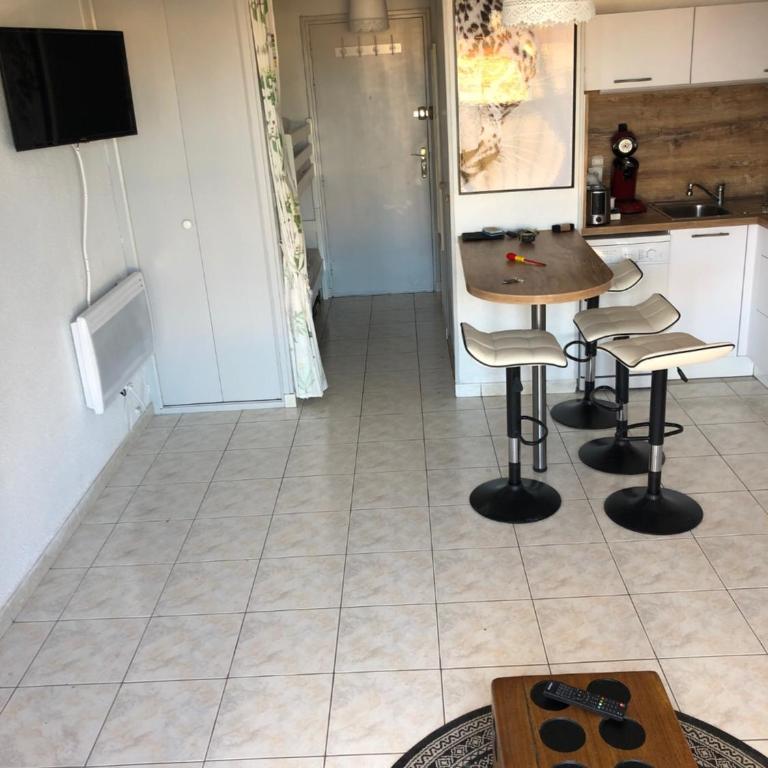 Studio cabine Toi et Moi à 30 m de la plage et de Valras centre avec linge de lit et ménage inclus - King Studio - 19
