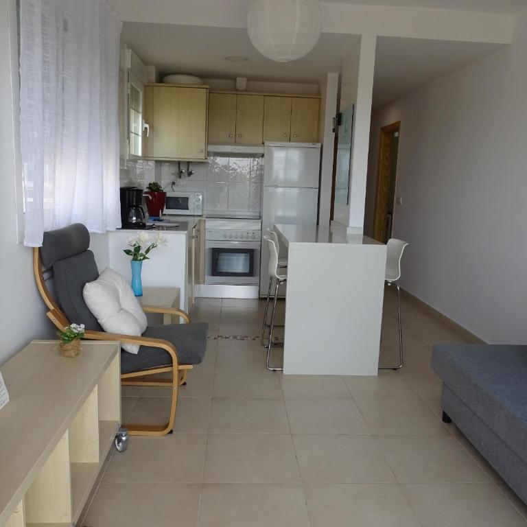 Canales de Veneciola - Apartment with Balcony - 3