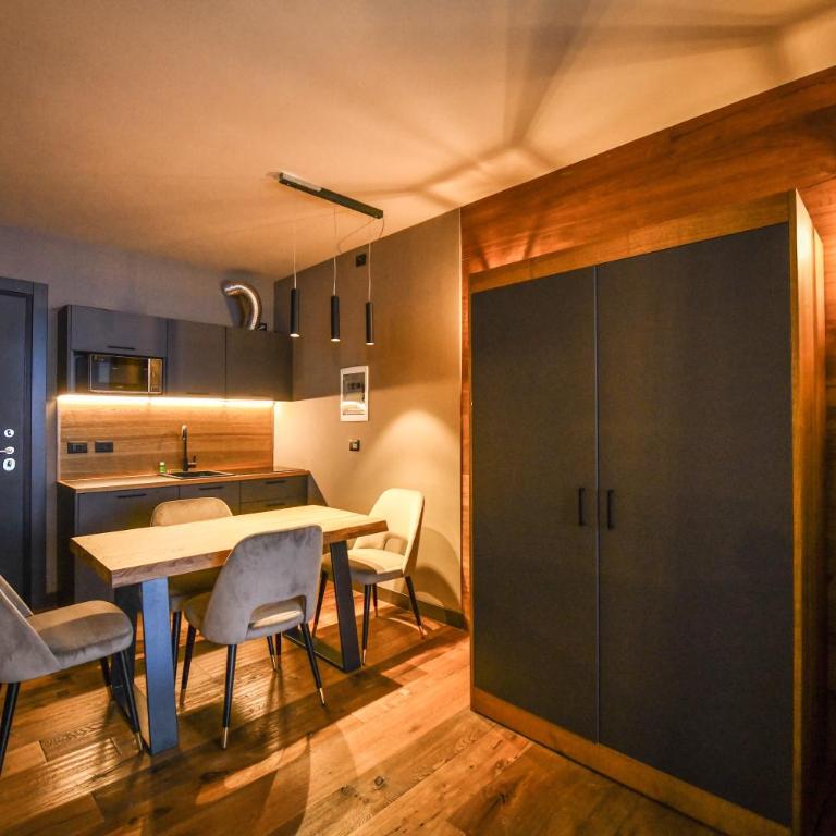 Chalet Everest - Luxury Apartments - Queen Studio - 14