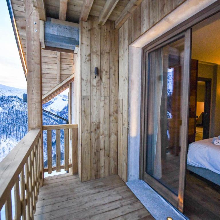 Chalet Everest - Luxury Apartments - Junior Suite with Balcony - 3
