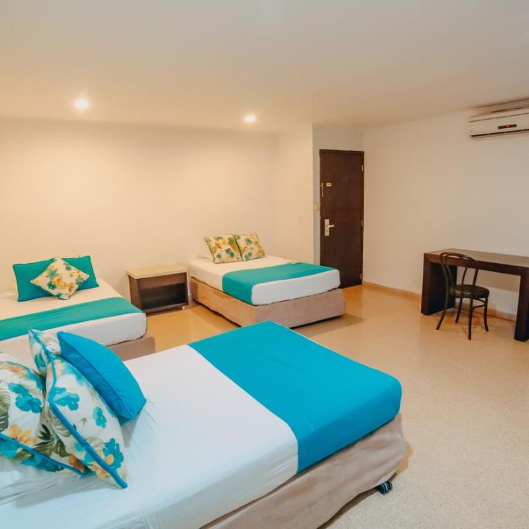 La Iguana de Santa Fe by Bernalo Hotels - Quadruple Room - 2