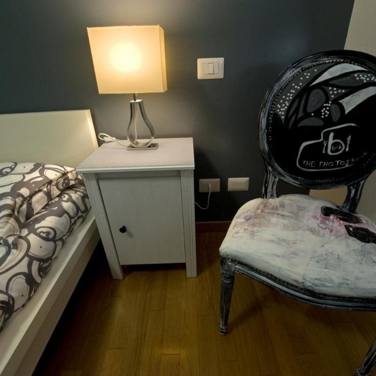 The Photos Room B&B - Camera Matrimoniale con Bagno Privato - 5