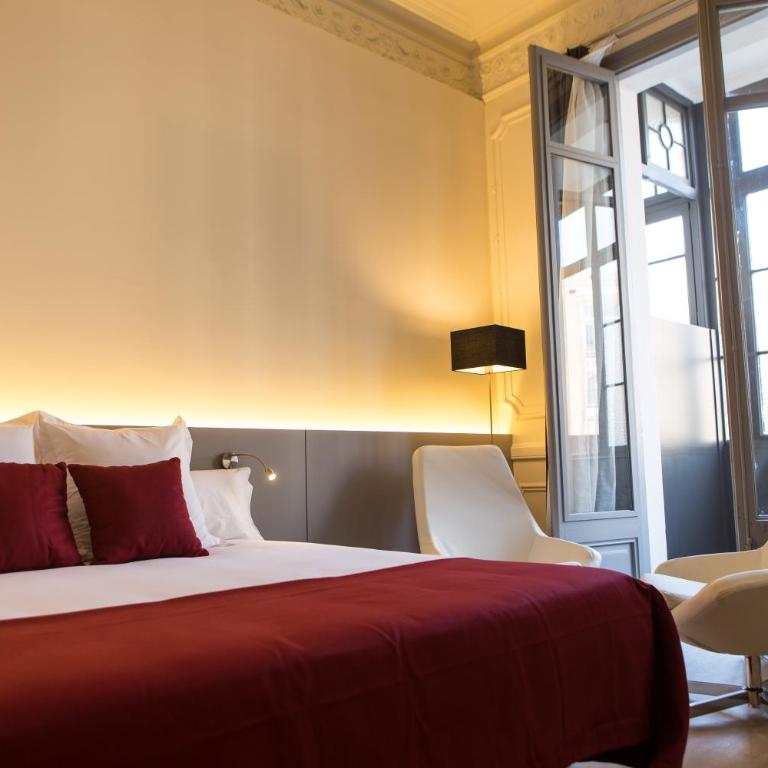 Izaila Plaza Catalunya - Double or Twin Room with Balcony - 12