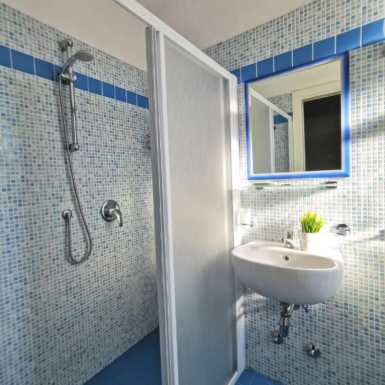 Hotel Bellini - Standard Quadruple Room - 3