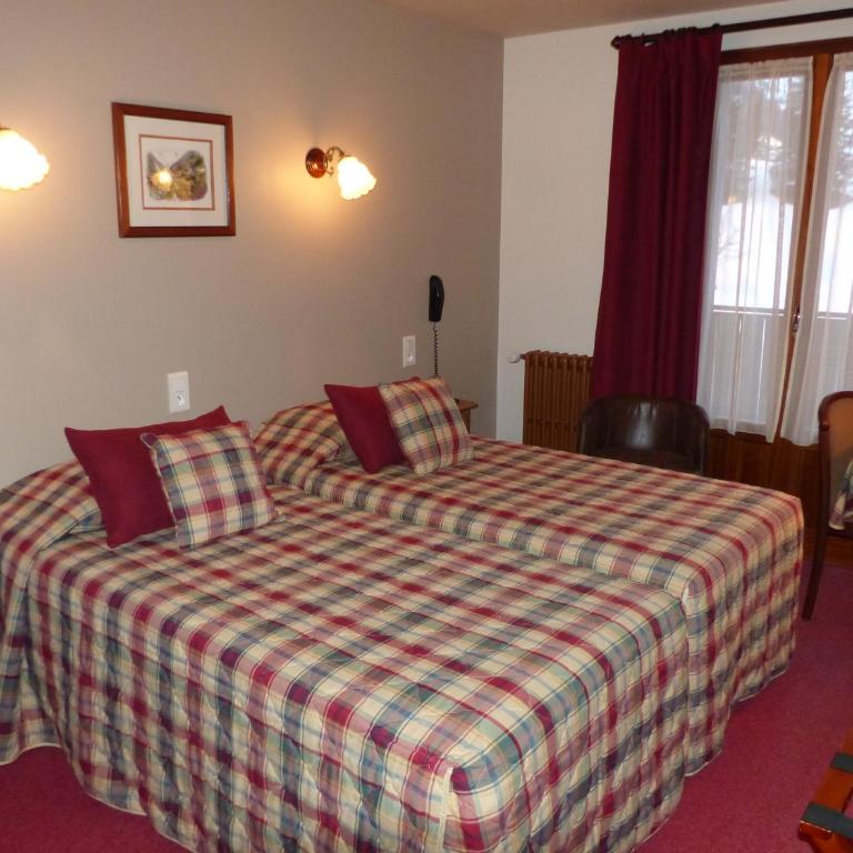 Hôtel Bellachat - Chambre Lits Jumeaux Balcon Sud - Vue sur Montagnes - 1