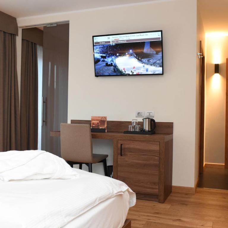 Dolomeet Boutique Hotel - Deluxe Suite With Panoramic View - 14
