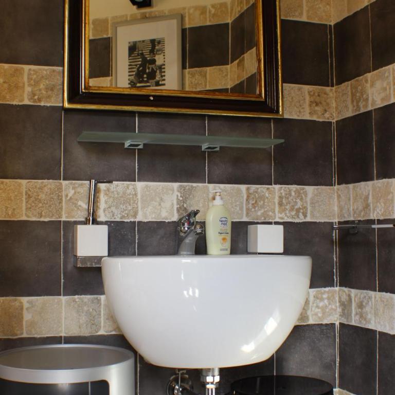 Dimora di Charme Cassaro 168 - Appartamento con 2 Camere da Letto - 3