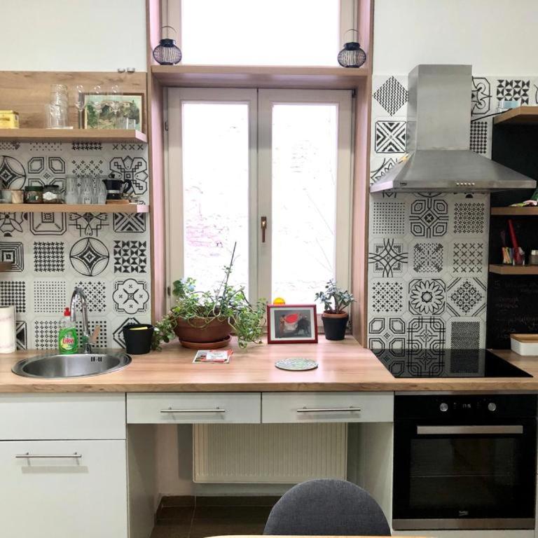 OLD TOWN Sarajevo center apartment 2+2 - Two-Bedroom Apartment - 10