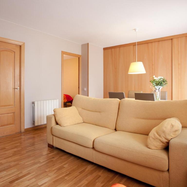 LetsGo Sagrada Familia Penthouse - Two-Bedroom Apartment with Terrace - 43