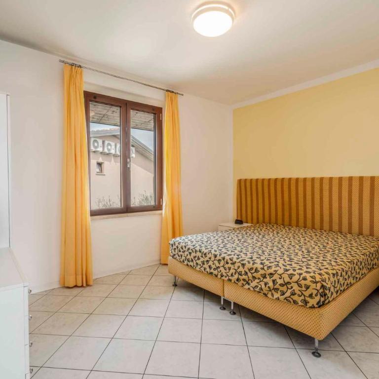 Apartment in Manerba del Garda 22048 - Appartamento - 2
