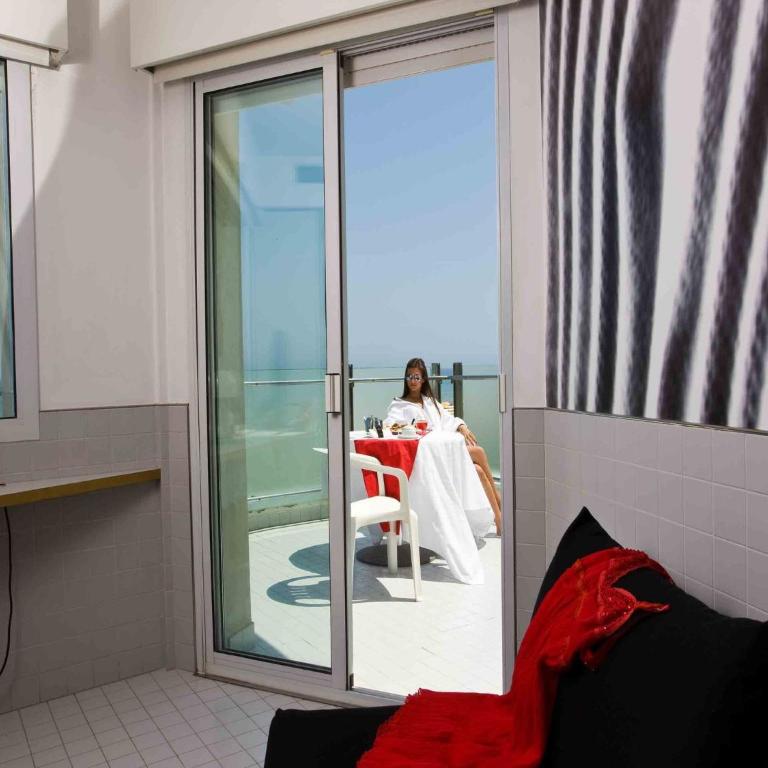 Hotel Michelangelo - Standard Double or Twin Room with Sea View - 1