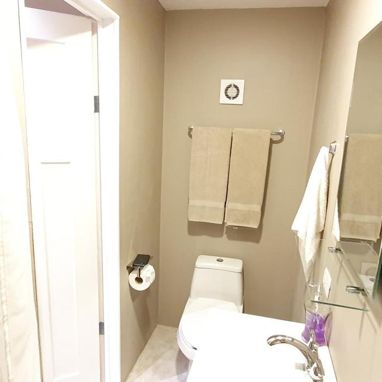 GGG Stay & Wellnest - Double Room with Balcony - 8