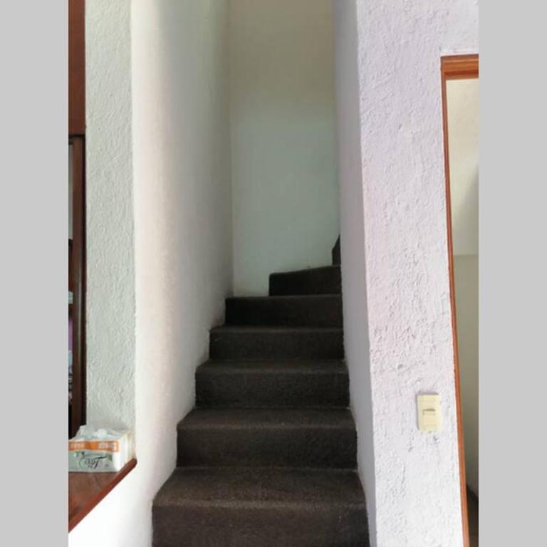 Bonita casa amueblada para 12 personas a 3 Kms del centro Cuernavaca - Three-Bedroom House - 14