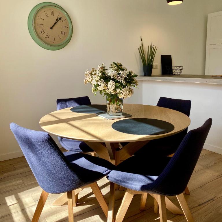 "La place du village" - Appartement - 5