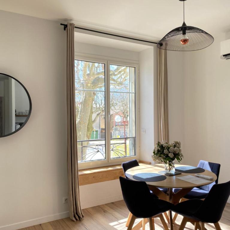 "La place du village" - Appartement - 4