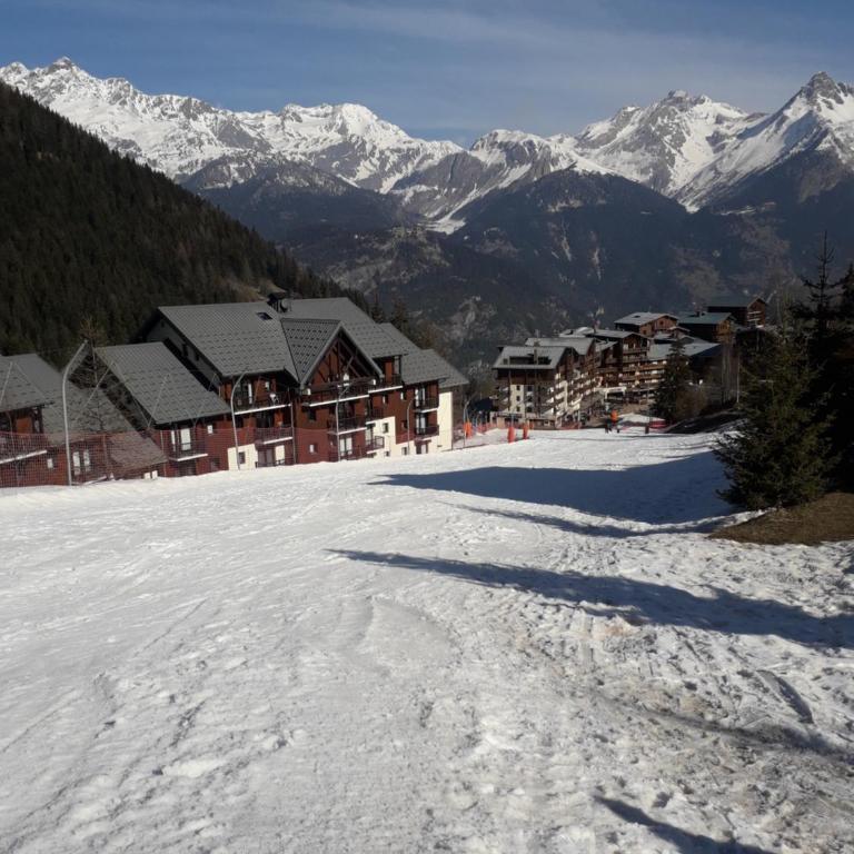 Magnifique studio au pied du télécabine d'Arrondaz et des pistes de ski - Apartamento de 2 dormitorios - 18