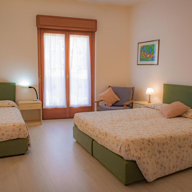 Hotel Zeni - Camera Tripla Standard - 5
