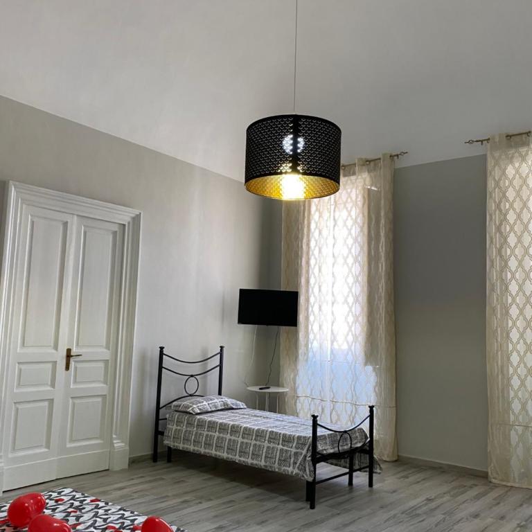 Monument home - Two-Bedroom Apartment - 3