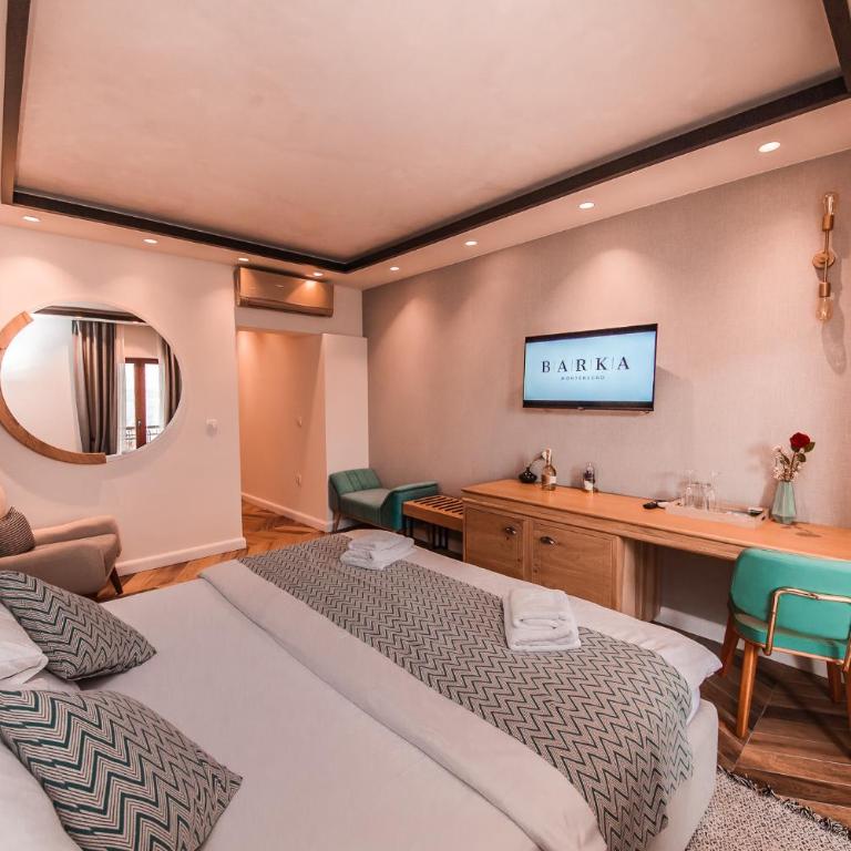 Barka B'n'B - Elegant Seaview Rooms - Deluxe Double Room with Balcony and Sea View - 11