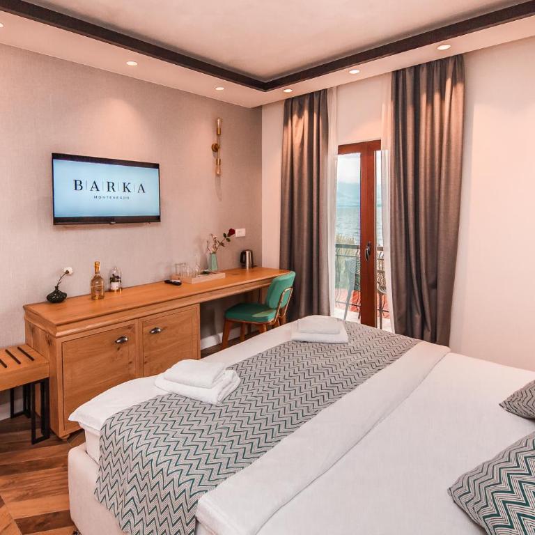 Barka B'n'B - Elegant Seaview Rooms - Deluxe Double Room with Balcony and Sea View - 3