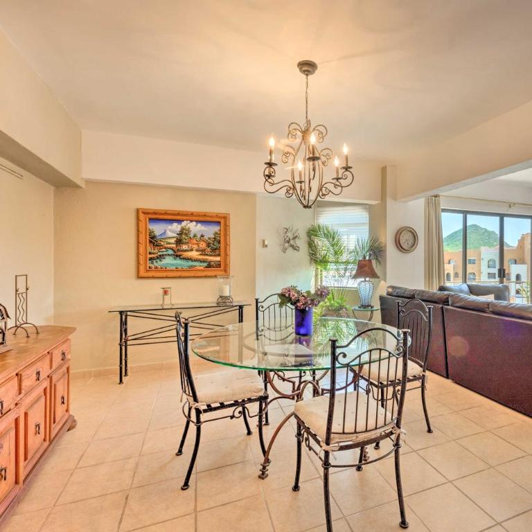 Condo in Plaza Nautica < 1 Mile to The Arch! - Apartamento - 4