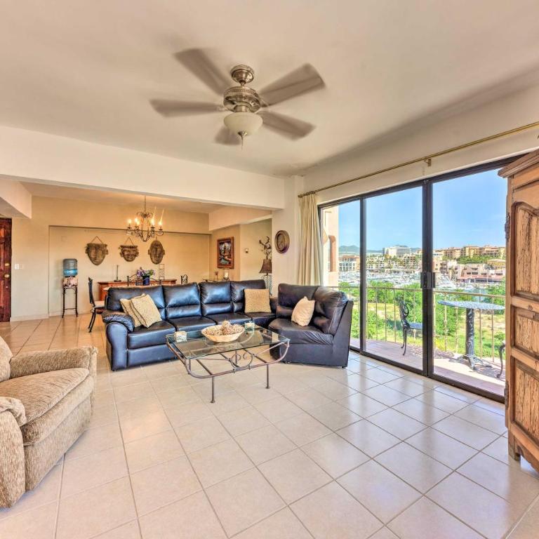 Condo in Plaza Nautica < 1 Mile to The Arch! - Apartamento - 7