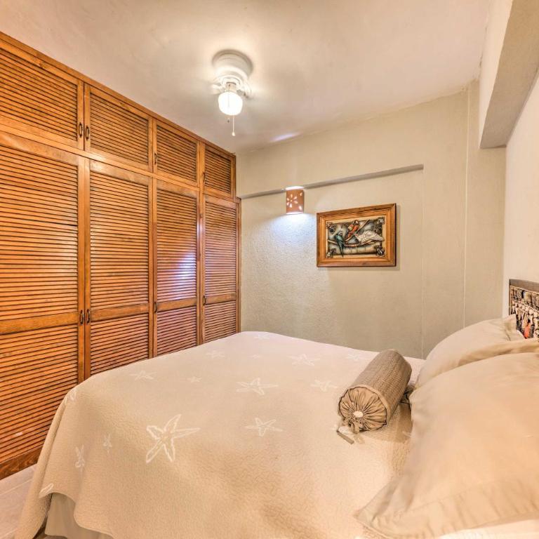 Condo in Plaza Nautica < 1 Mile to The Arch! - Apartamento - 18