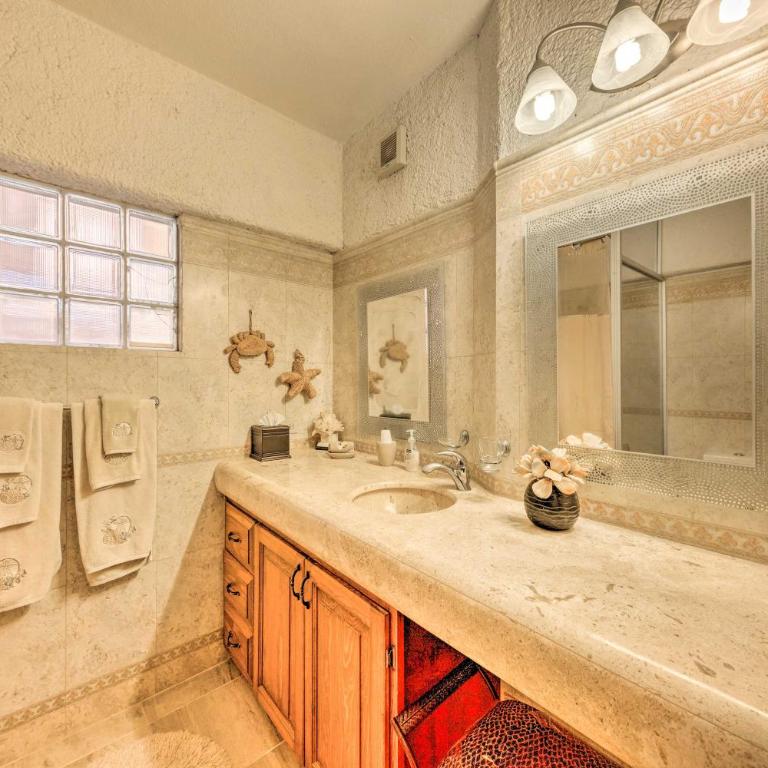 Condo in Plaza Nautica < 1 Mile to The Arch! - Apartamento - 19