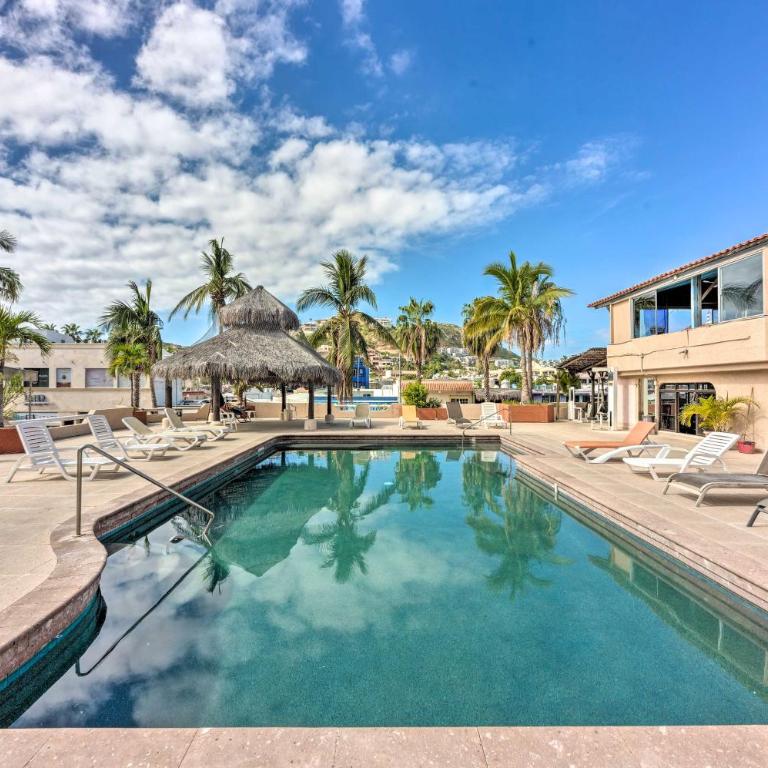 Condo in Plaza Nautica < 1 Mile to The Arch! - Apartamento - 30
