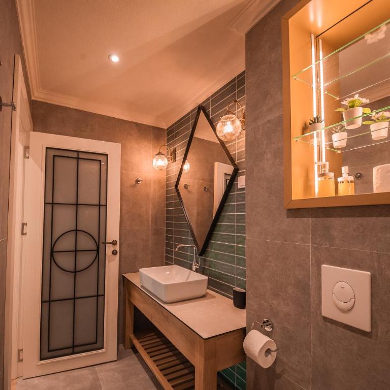 Barka B'n'B - Elegant Seaview Rooms - Deluxe Double Room with Side Sea View - 3