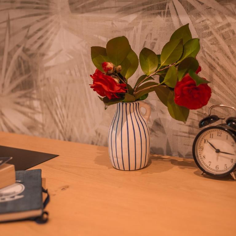 Barka B'n'B - Elegant Seaview Rooms - Deluxe Double Room with Side Sea View - 9