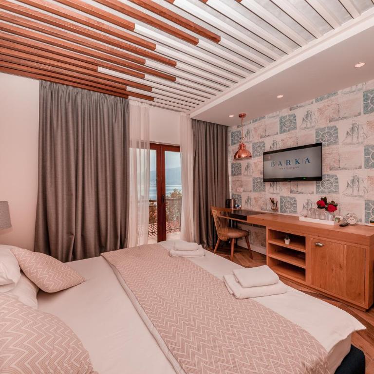 Barka B'n'B - Elegant Seaview Rooms - Family Room with Sea View - 10