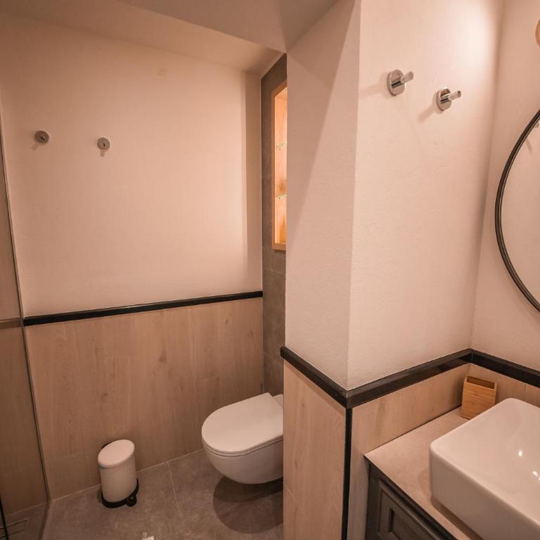 Barka B'n'B - Elegant Seaview Rooms - Family Room with Sea View - 8