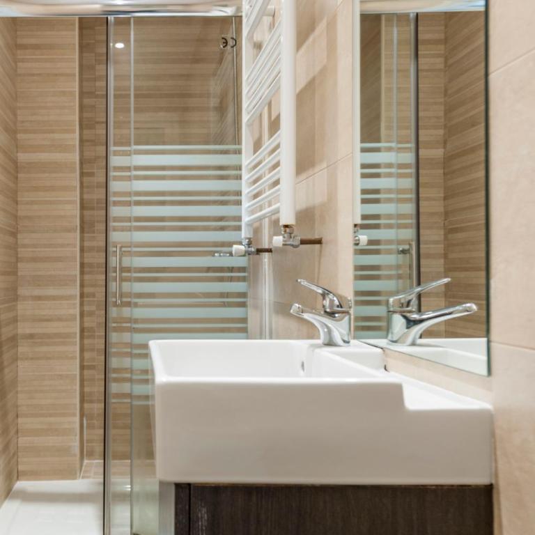 Atocha VI - Elegancia Urbana en una Ubicación Privilegiada - Two-Bedroom Apartment - 18