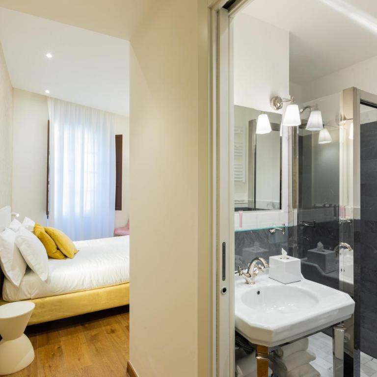 Amabilia Florence - Double or Twin Room - 10