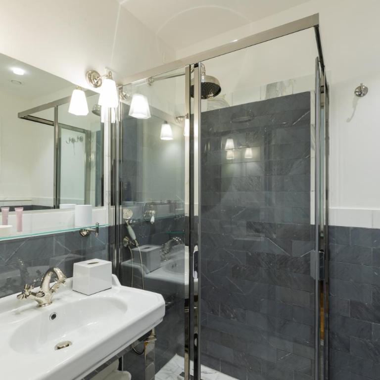 Amabilia Florence - Double or Twin Room - 13