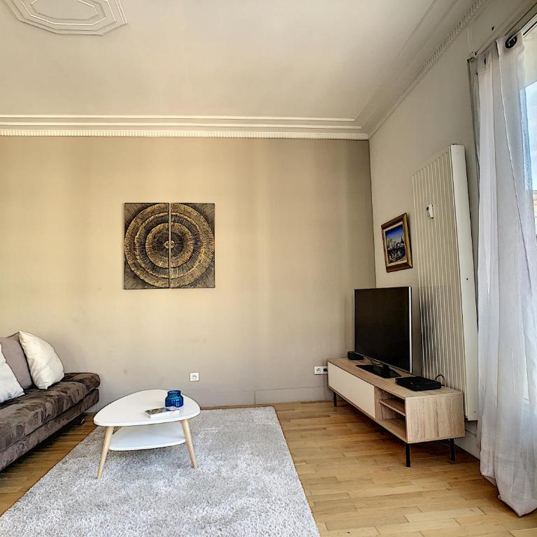 Nestor&Jeeves - GLORIA BEACH - Very close sea - Prestigious building - Appartement 2 Chambres - 5