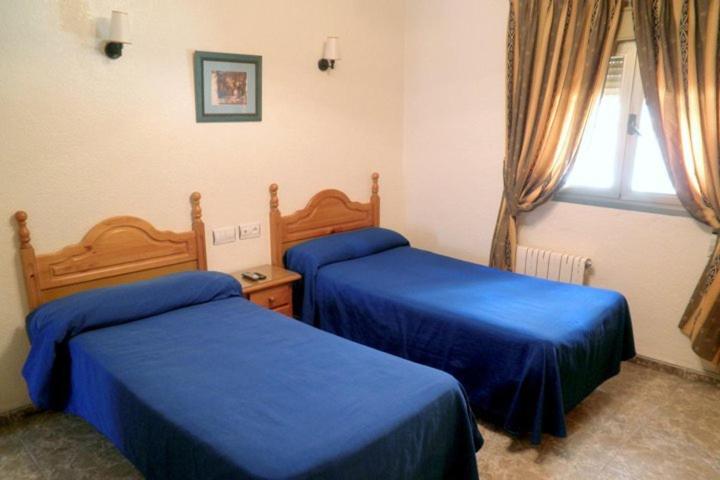 Hostal Delfin Verde - Habitación Doble - 2 camas - 9