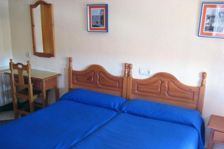 Hostal Delfin Verde - Habitación Doble - 2 camas - 5