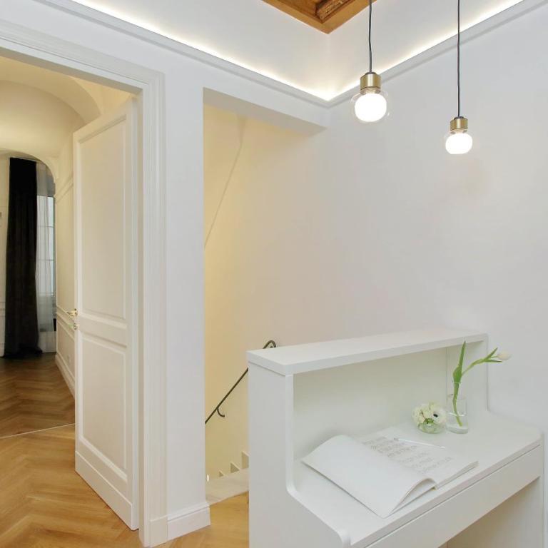 Domna Luxury Suites - Deluxe Double Room - 5
