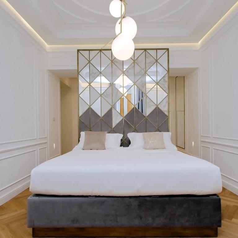 Domna Luxury Suites - Superior Double Room - 1