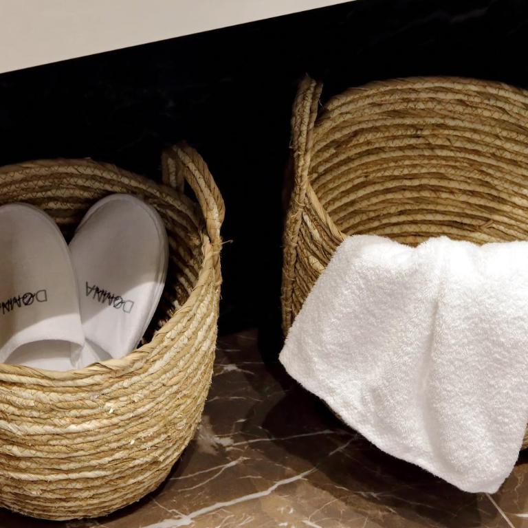 Domna Luxury Suites - Deluxe Double Room - 7