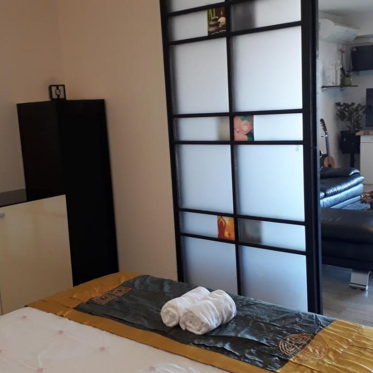 ZenGarden Pool,3bedrooms,lit bébé Beach800m,box&wifi - Appartement 2 Chambres - 2