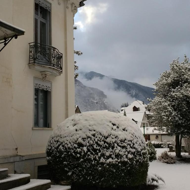 Appartement T4 - Centre de Luchon - 6 pers - Ski - Randonnée - Cure - Apartment mit Blick auf die Berge - 24
