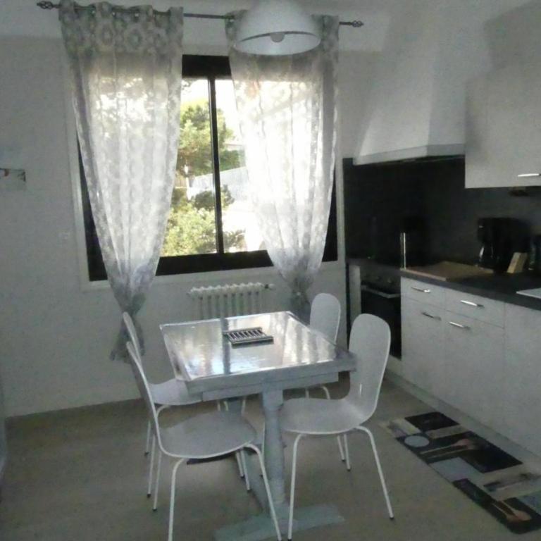 BEL APPARTEMENT TYPE F3 - Appartement 2 Chambres - 3