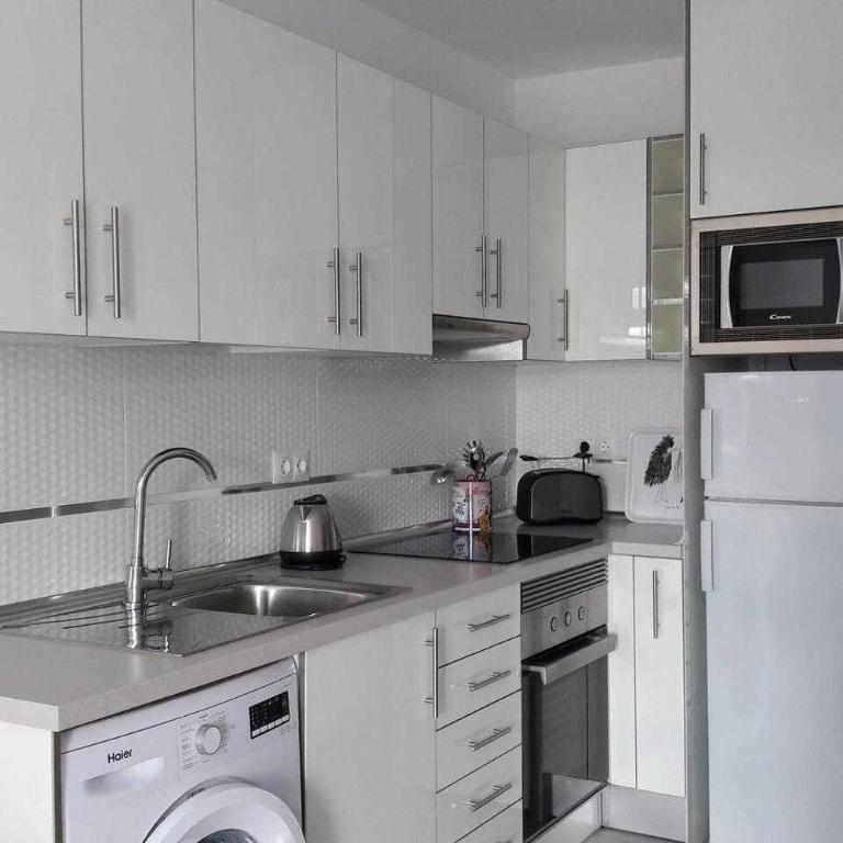 ** LOS GRACIOSEROS ** Sol y Piscina - Two-Bedroom Apartment - 14