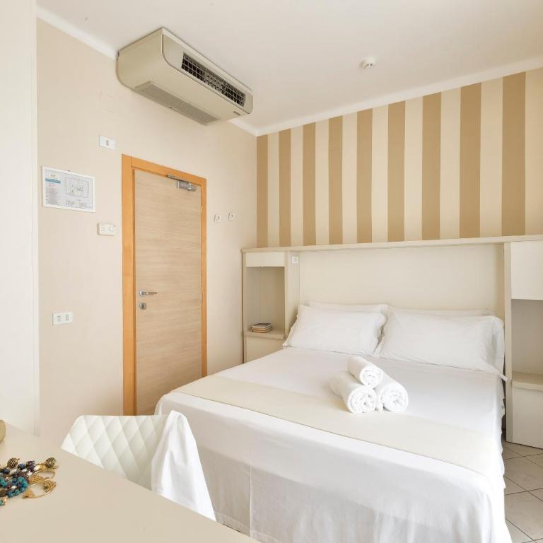 Hotel La Residenza - Small Double or Twin Room - 5
